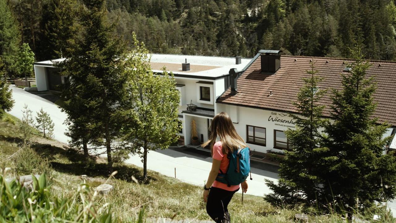 Hotel Garni Isarlodge Wiesenhof Шарниц Екстериор снимка